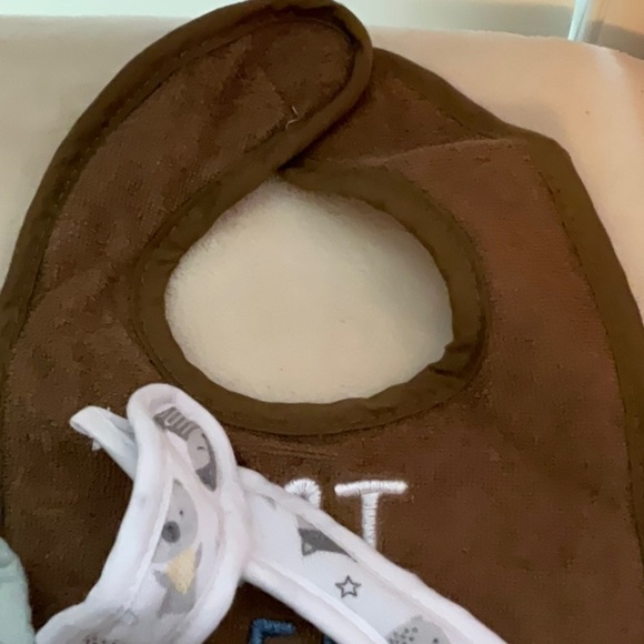 Mighty Cute Baby Bibs Set - Red, Gray, Brown - Picture 8 of 11